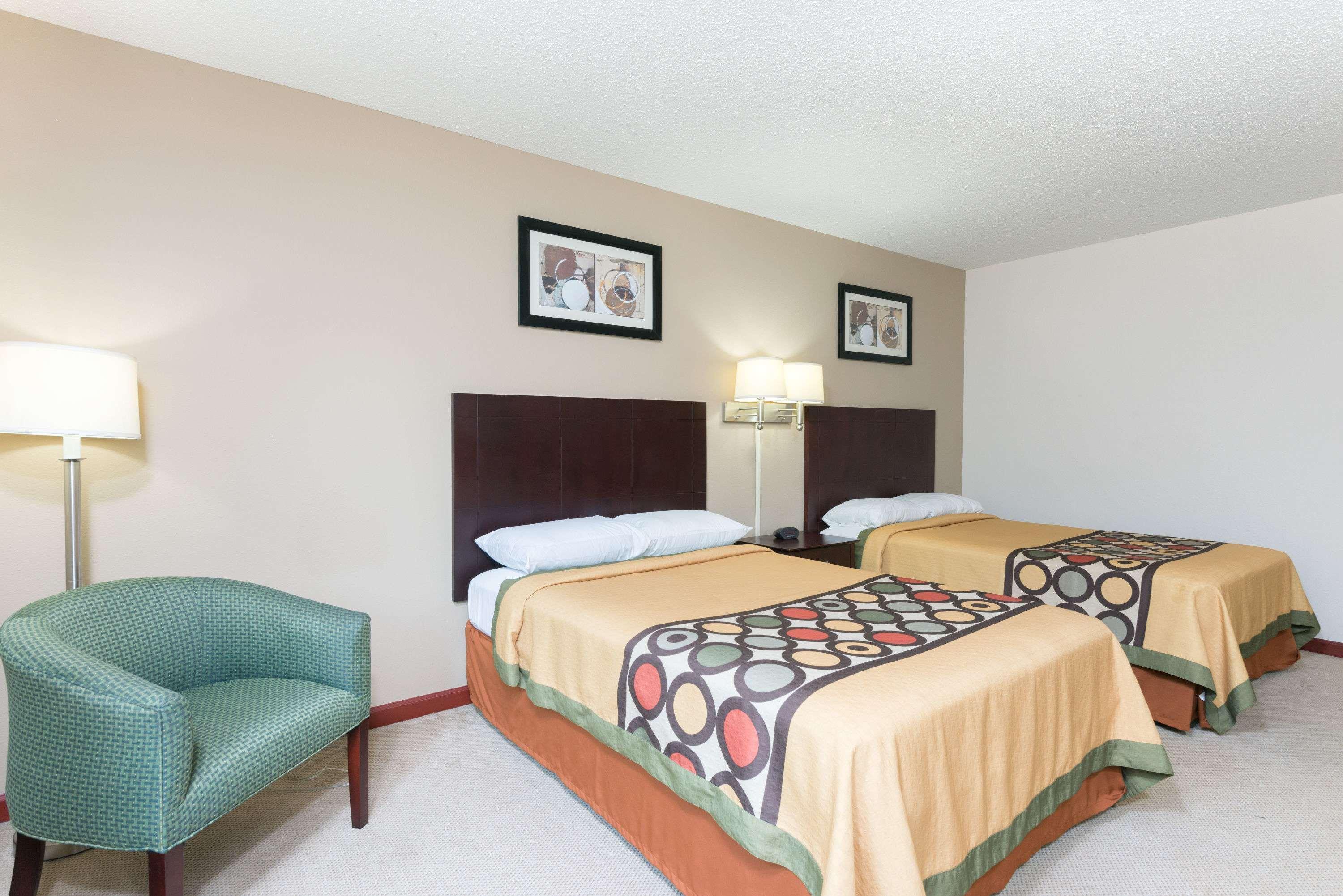 ซูเปอร์ 8 บาย วินด์แฮม บีเวอร์ ฟอลล์ Hotel Beaver Falls ภายนอก รูปภาพ