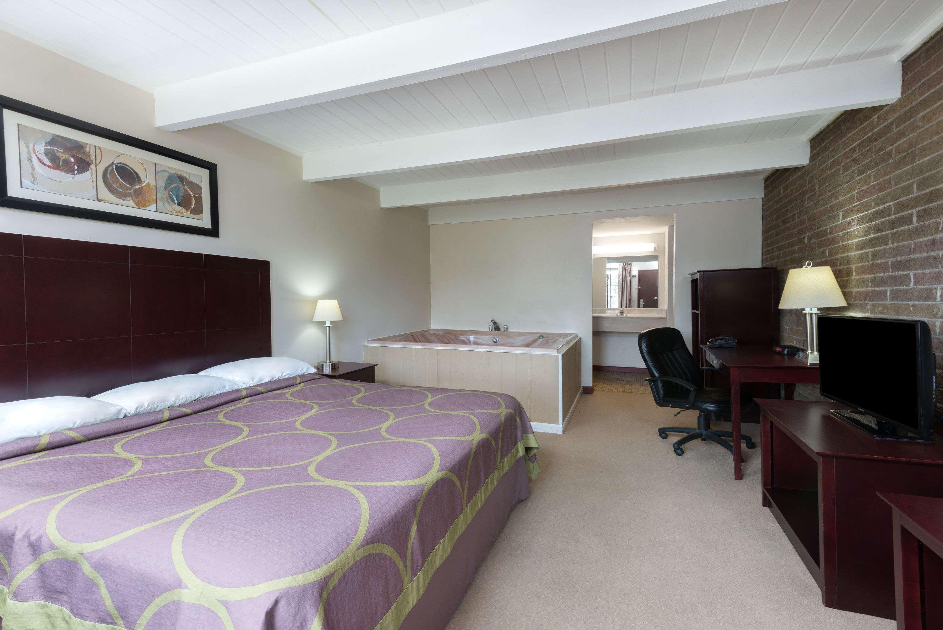 ซูเปอร์ 8 บาย วินด์แฮม บีเวอร์ ฟอลล์ Hotel Beaver Falls ภายนอก รูปภาพ